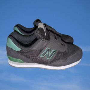 Little Boys New Balance Shoes Size 9